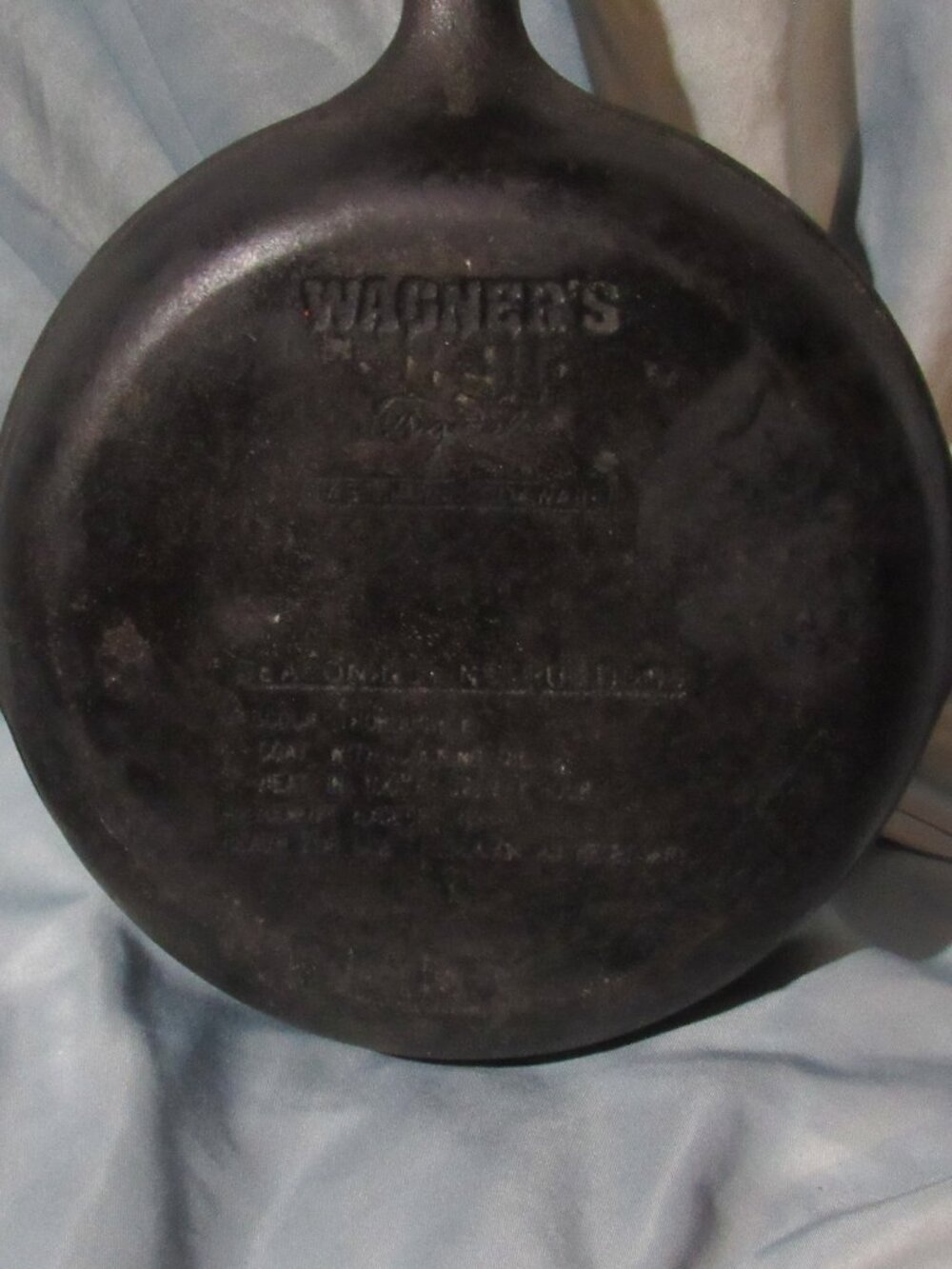 Wagner’s 1891 Original 8” Cast Iron Frying Pan Double Spout Made in USA     Z235